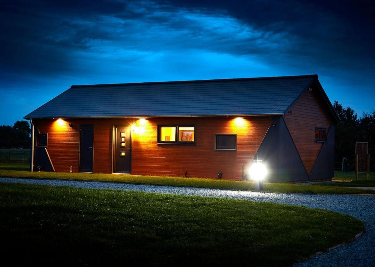 North Star Sanctum Hotel Garton Exterior photo